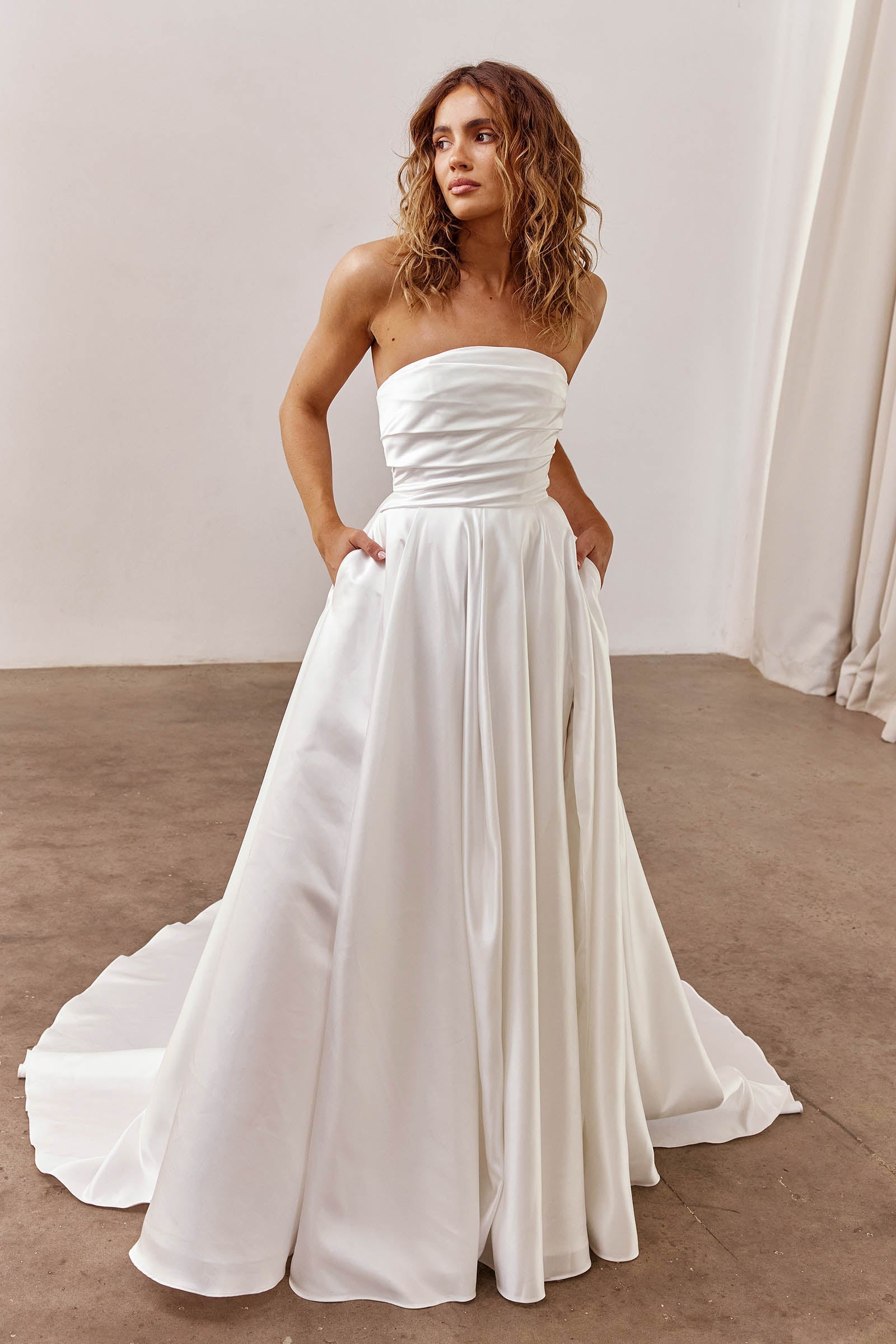 Strapless satin A-Line wedding dress_XS_