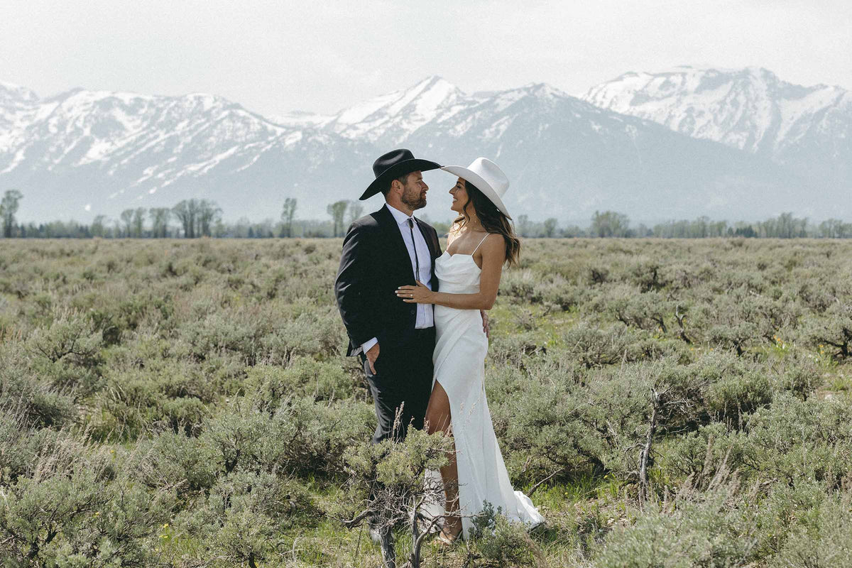 Tim & Maddy in the Bella Gown – Grace Loves Lace AU