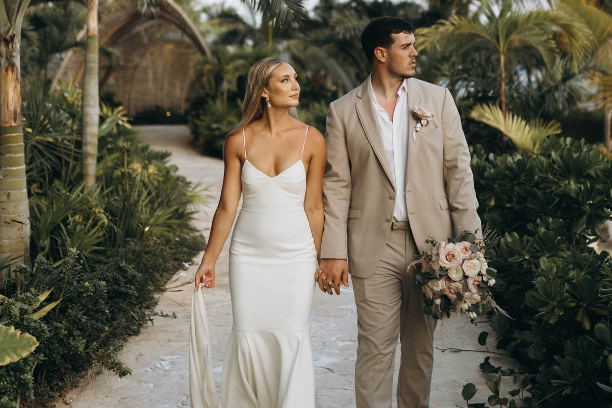 Connor & Mackenzie in the Clo Crepe Gown – Grace Loves Lace AU