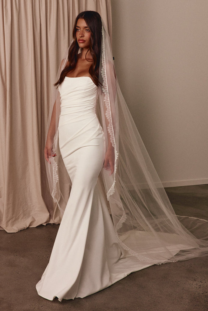 Long Lace Lumi Veil